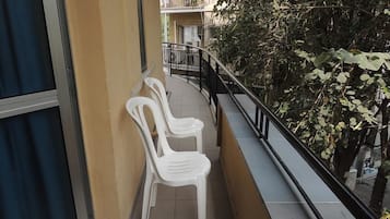 Twin Room | Balcony