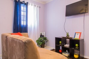 Apartment, 1 Queen Bed with Sofa bed, Non Smoking | Living area