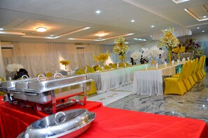 Banquet hall