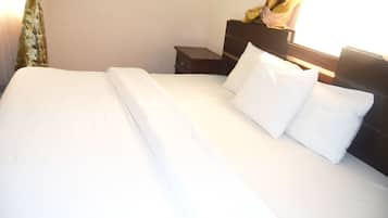 Habitación Deluxe doble | Escritorio, sistema de insonorización, tabla de planchar con plancha