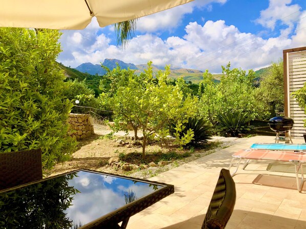 Departamento Confort, vista al parque | Terraza o patio