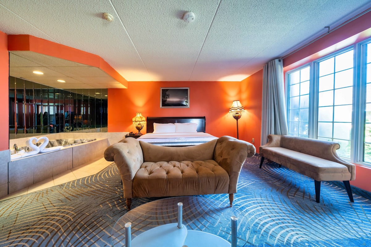 Honeymoon Room, 1 King Bed, Non Smoking