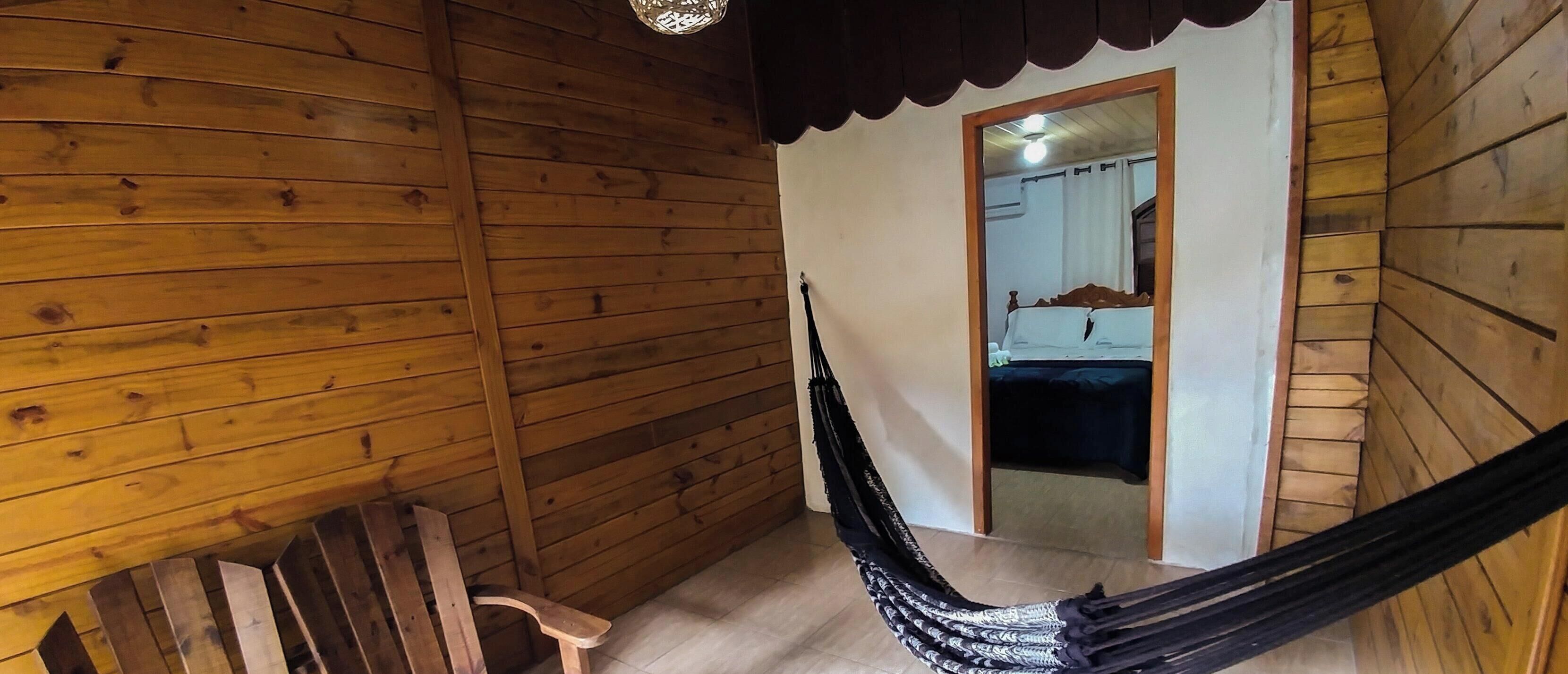 Sábanas de algodón egipcio, minibar, wifi gratis y ropa de cama 