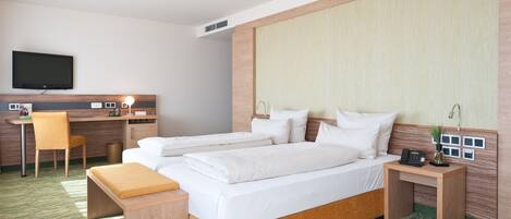 標準三人房, 非吸煙房 | 客廳 | 32 吋平面電視連有線電視頻道、電視