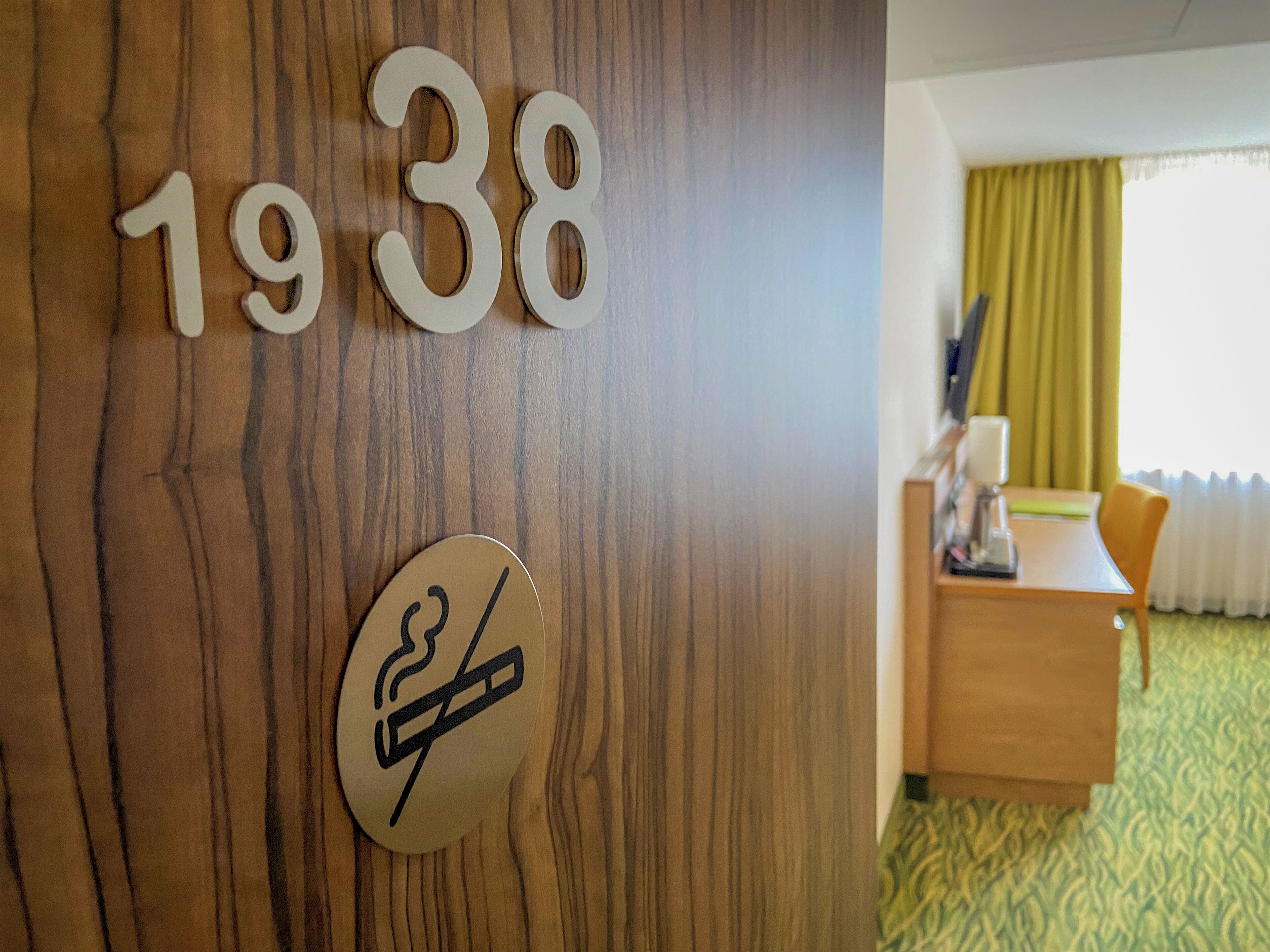 comfort double room, non smoking | living area | 32-inch flat-screen tv with cable channels, tv