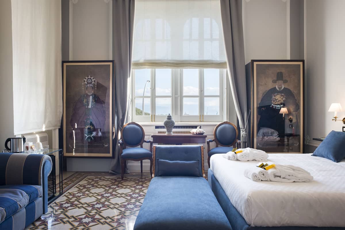 Superior tweepersoonskamer | Een minibar, een kluis op de kamer, individueel gedecoreerd