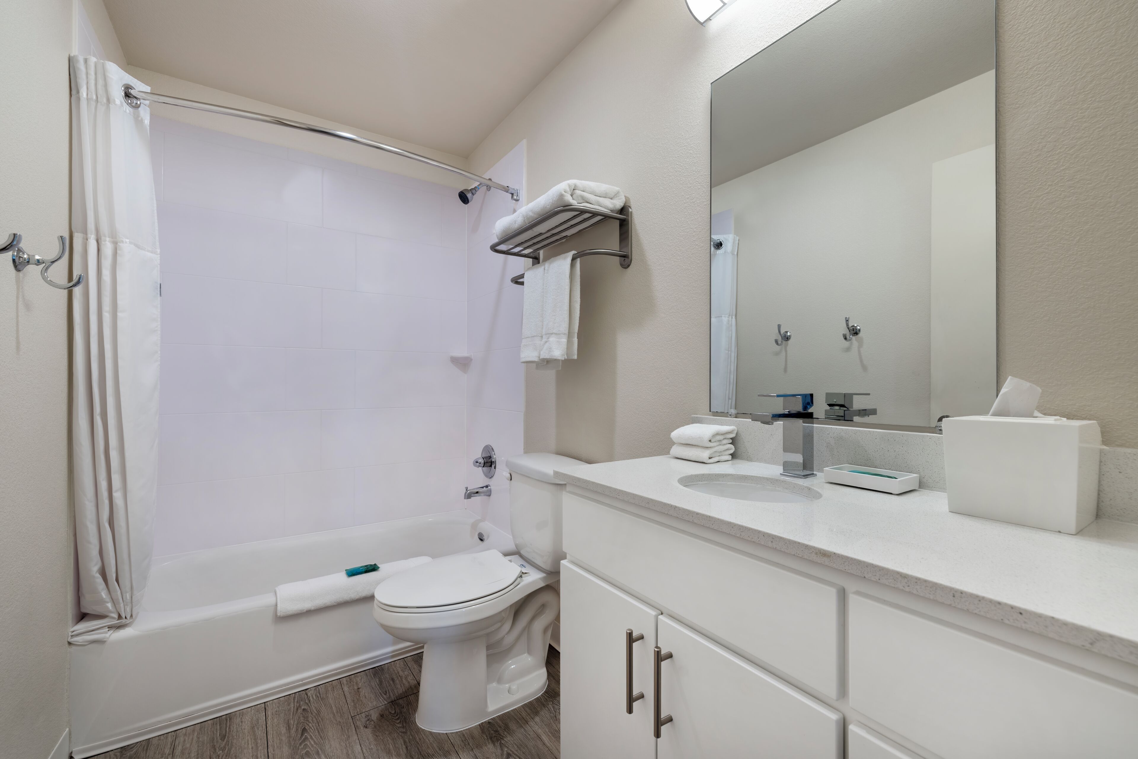 Photo - Soka Suites Dallas - Las Colinas