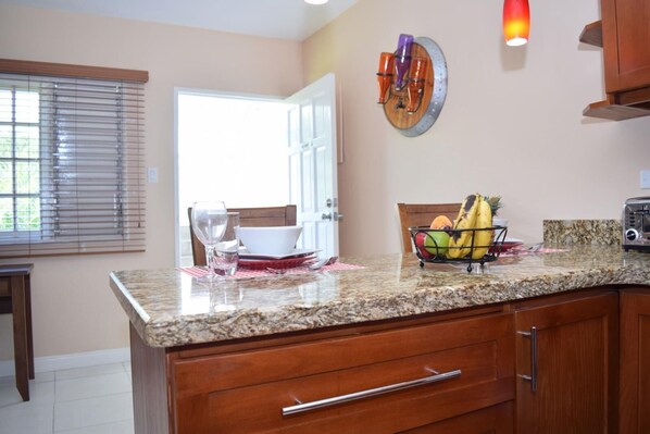 Apartment, 1 King Bed, Non Smoking | Exterior