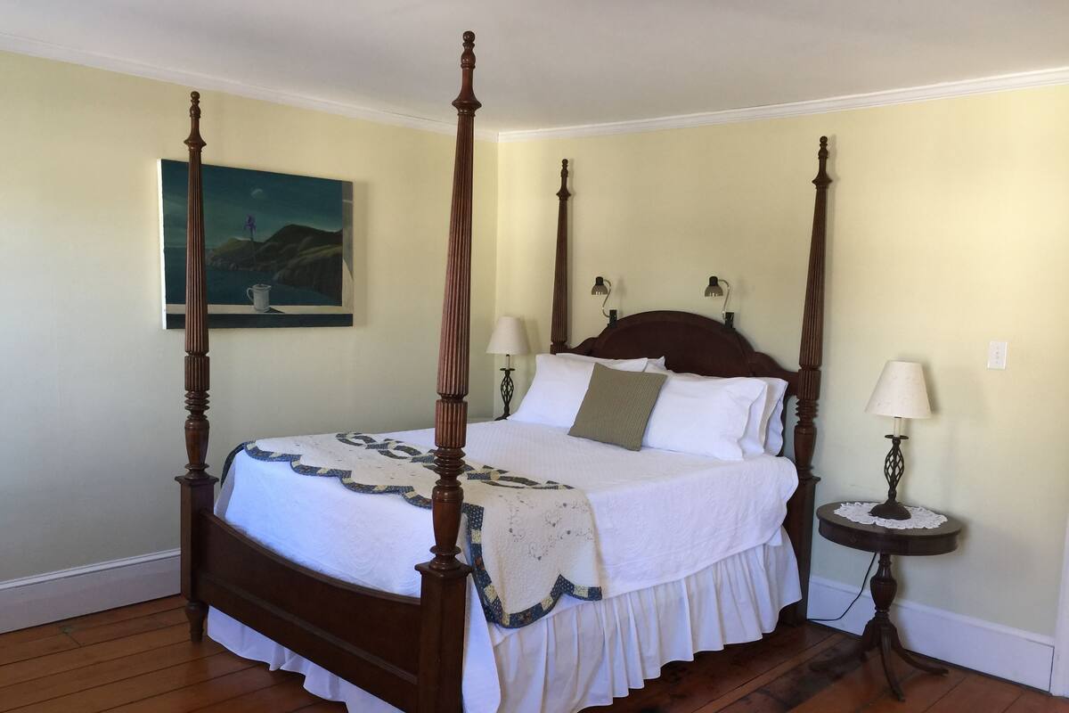 Fair Suite  | Egyptian cotton sheets, premium bedding, memory-foam beds