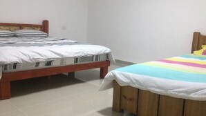 Family House, Multiple Beds, Non Smoking | Premium bedding, WiFi (free)