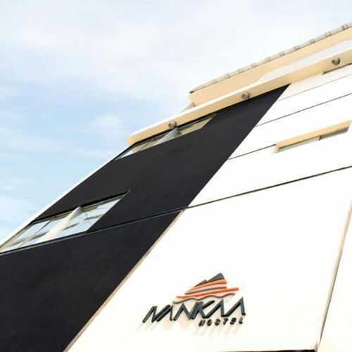 イヴァンカー ホステル