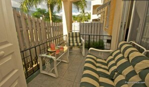 Apartment, 1 King Bed, Non Smoking | Balcony