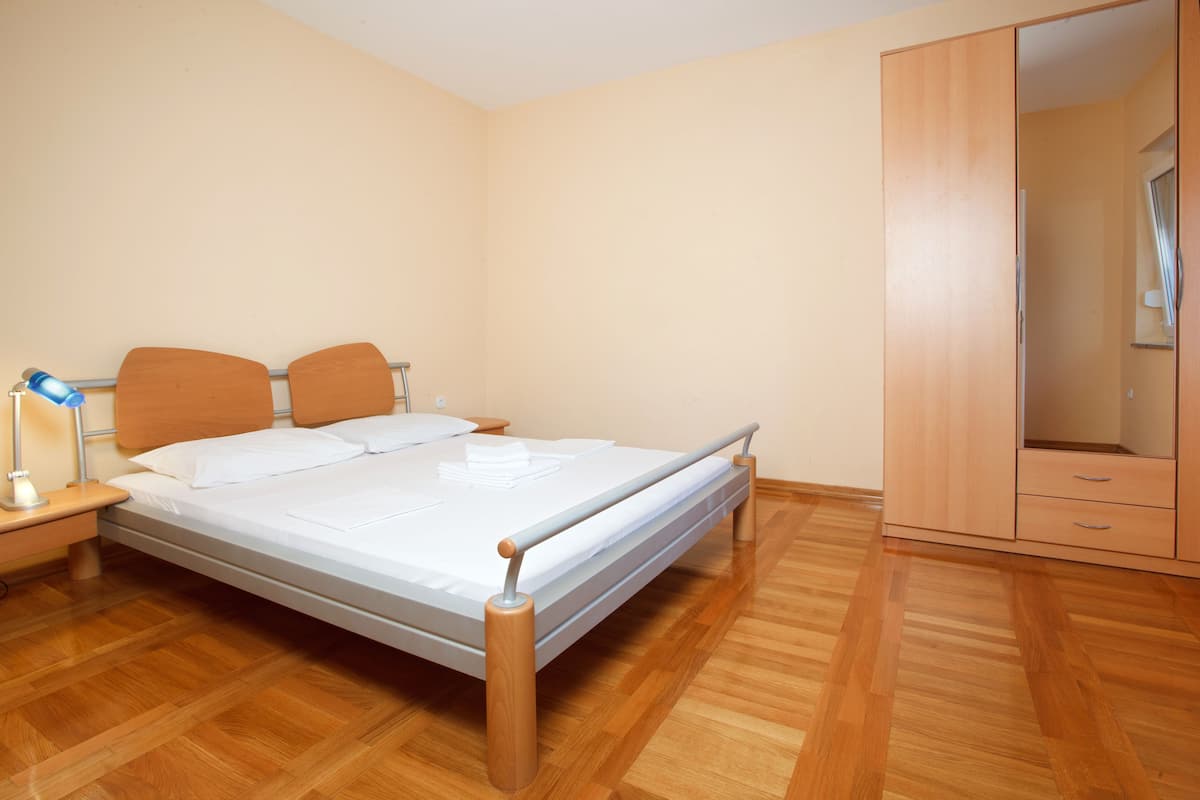 Suíte | 1 quarto, ferros/tábuas de passar roupa, berços (sobretaxa)