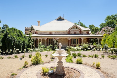 Front of property. Cockburn House