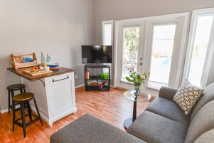 Smart TV de 42 pulgadas con canales digitales, una televisión