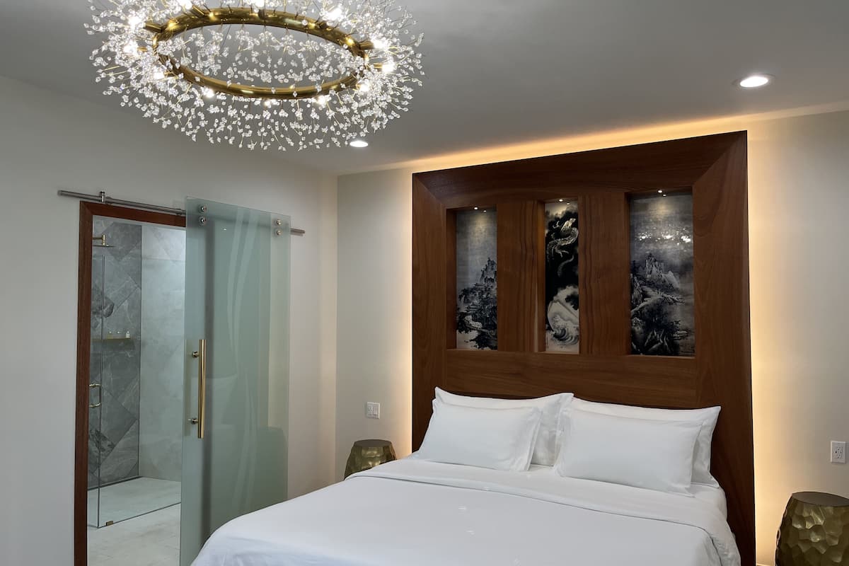 deluxe room | individually decorated, individually furnished, free wifi, bed sheets