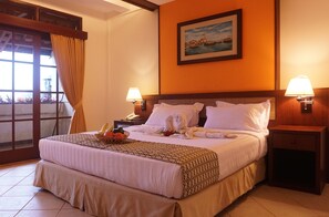 Habitació doble o amb dos llits individuals superior | Caixa forta a l'habitació, escriptori i wifi gratuïta 