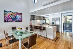 Apartment, 2 Bedrooms, 2 Bathrooms, Ocean View | In-room dining - Shorelines 2 on Hamilton Island (Whitsundays)