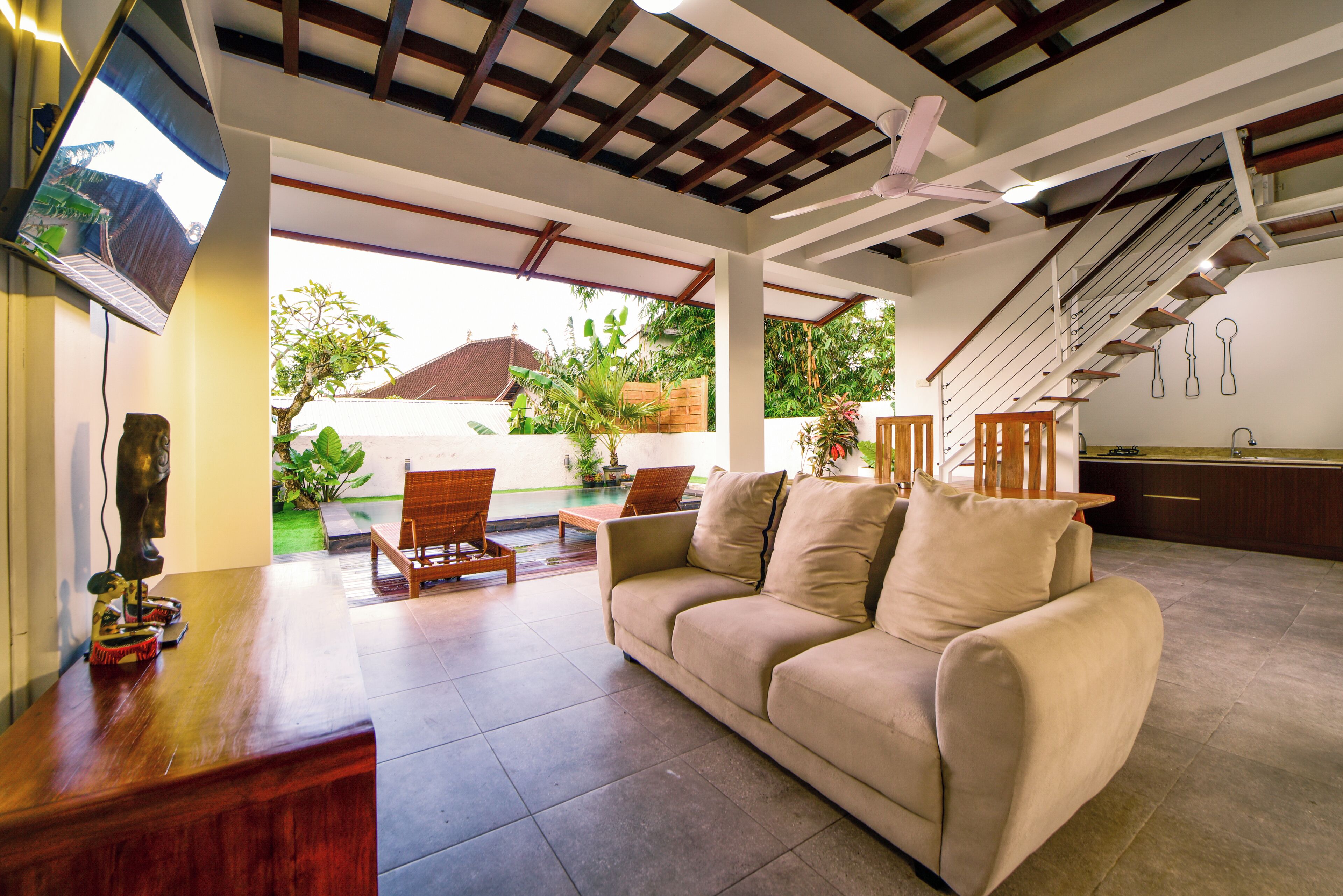 Luxury Villa (The Lumbung Wood 3) | Living area | 32-inch LED TV with cable channels, TV, DVD player