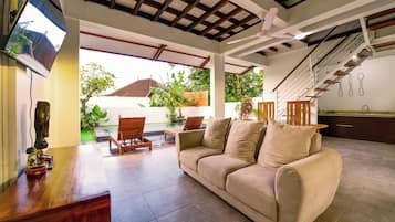 Luxury Villa (The Lumbung Wood 3) | Living area | 32-inch LED TV with cable channels, TV, DVD player
