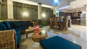 Deluxe Villa, 3 Bedrooms | Living area - Big Brother Villa (Canggu)