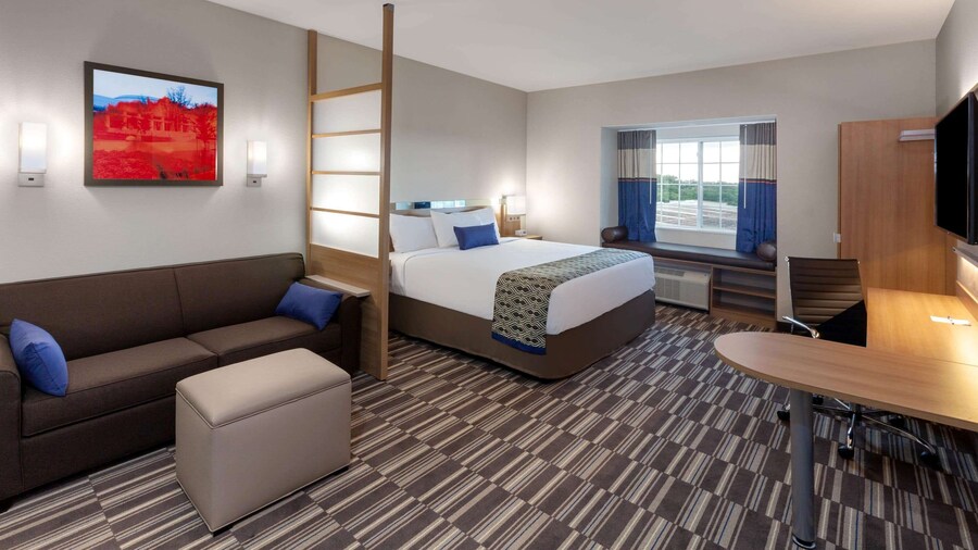 Microtel Inn & Suites by Wyndham College Station