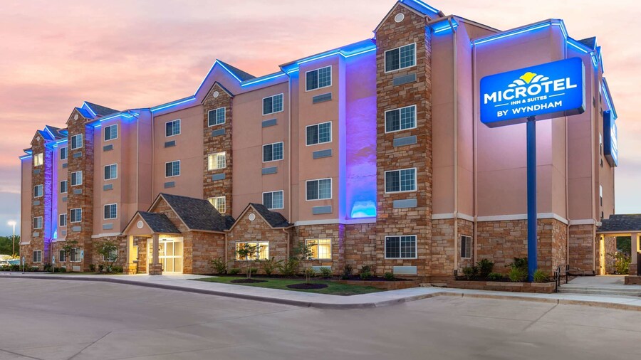 Microtel Inn & Suites by Wyndham College Station