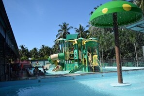 Water park - HS Farm Stay (Muar)