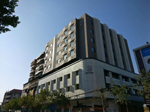 Property entrance - WEITO Hotel (Guangzhou)