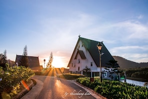 View from property - Dalat Wonder Resort (Da Lat)