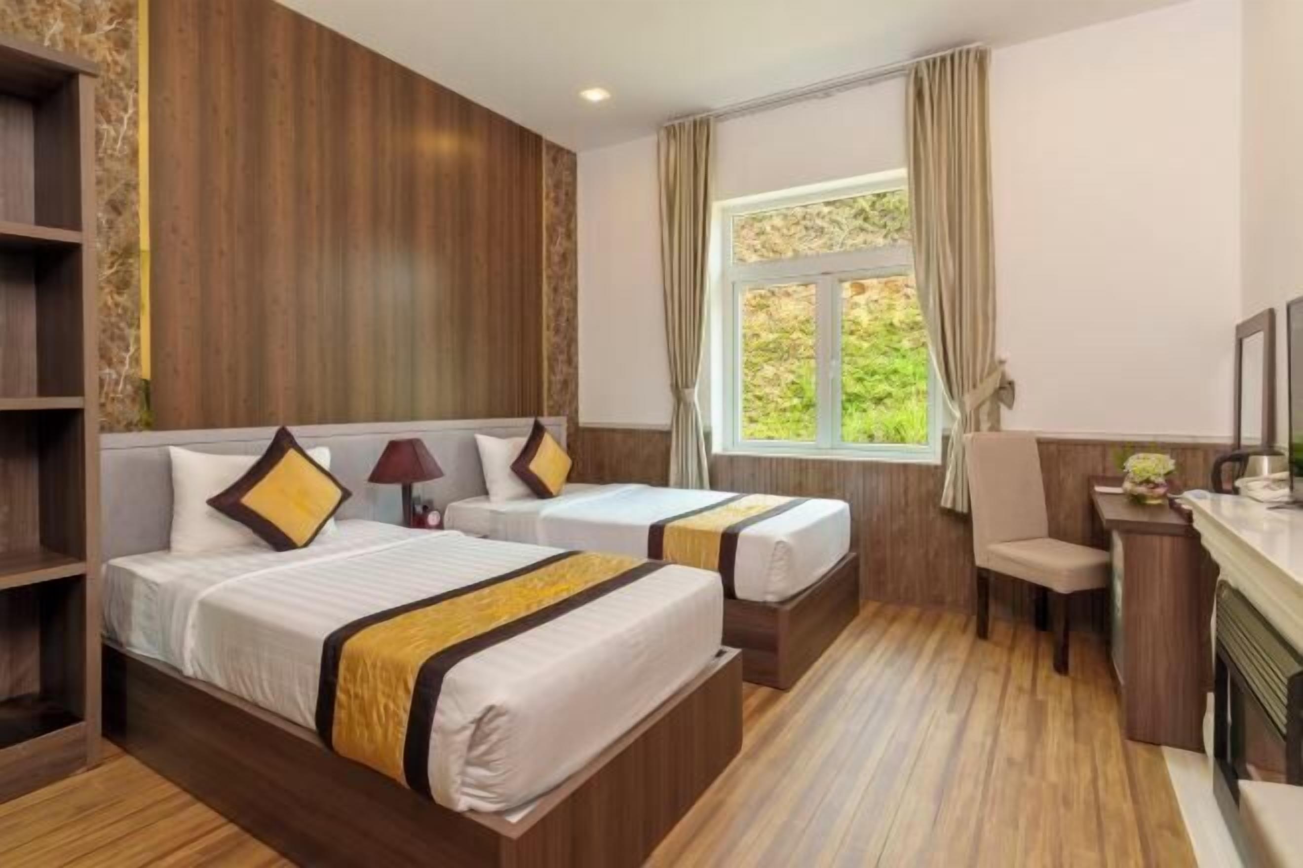 迷你吧、客房内保险箱、特色家居、办公桌