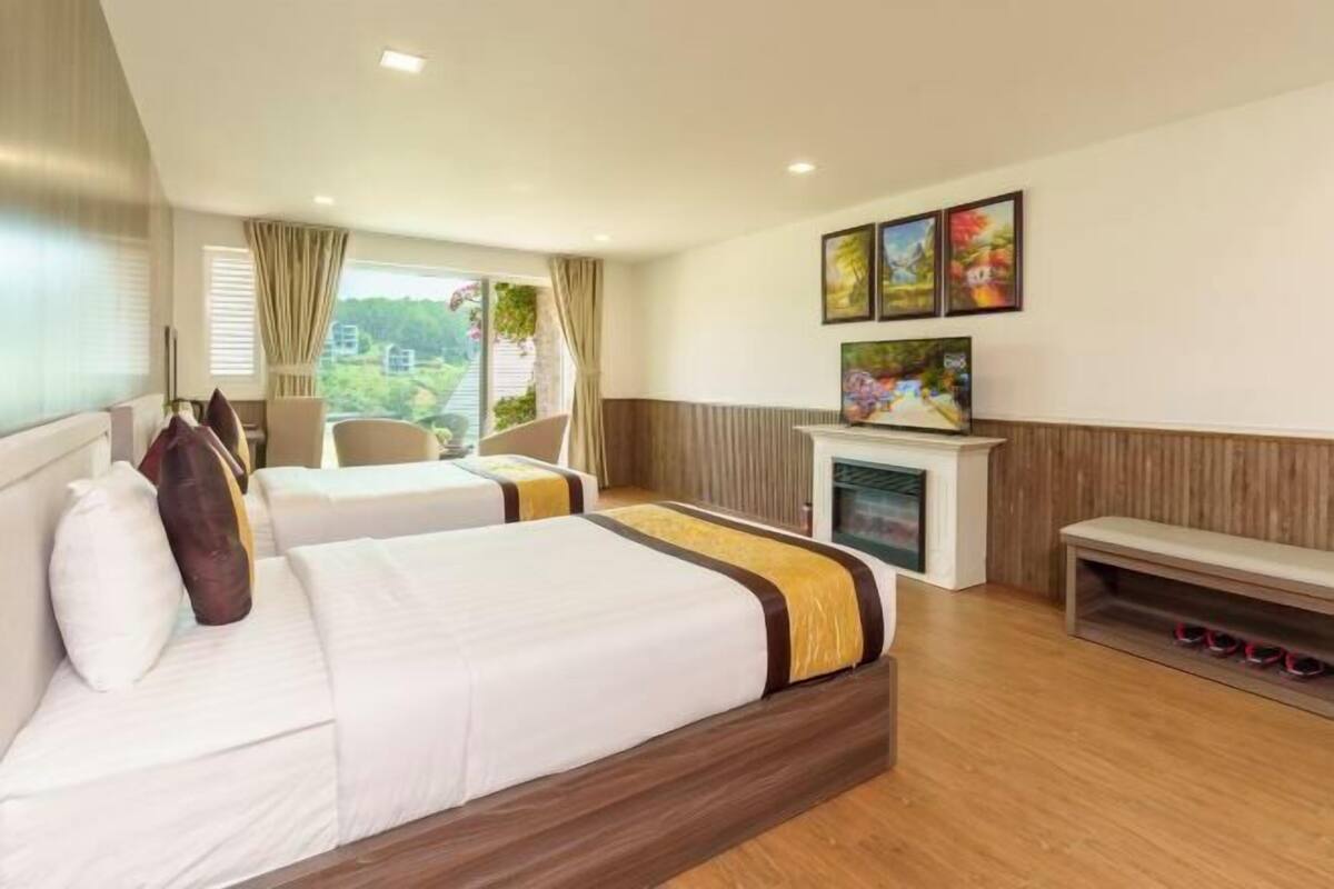 1 dormitorio, minibar, caja fuerte y mobiliario individual