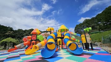 Children’s play area – outdoor