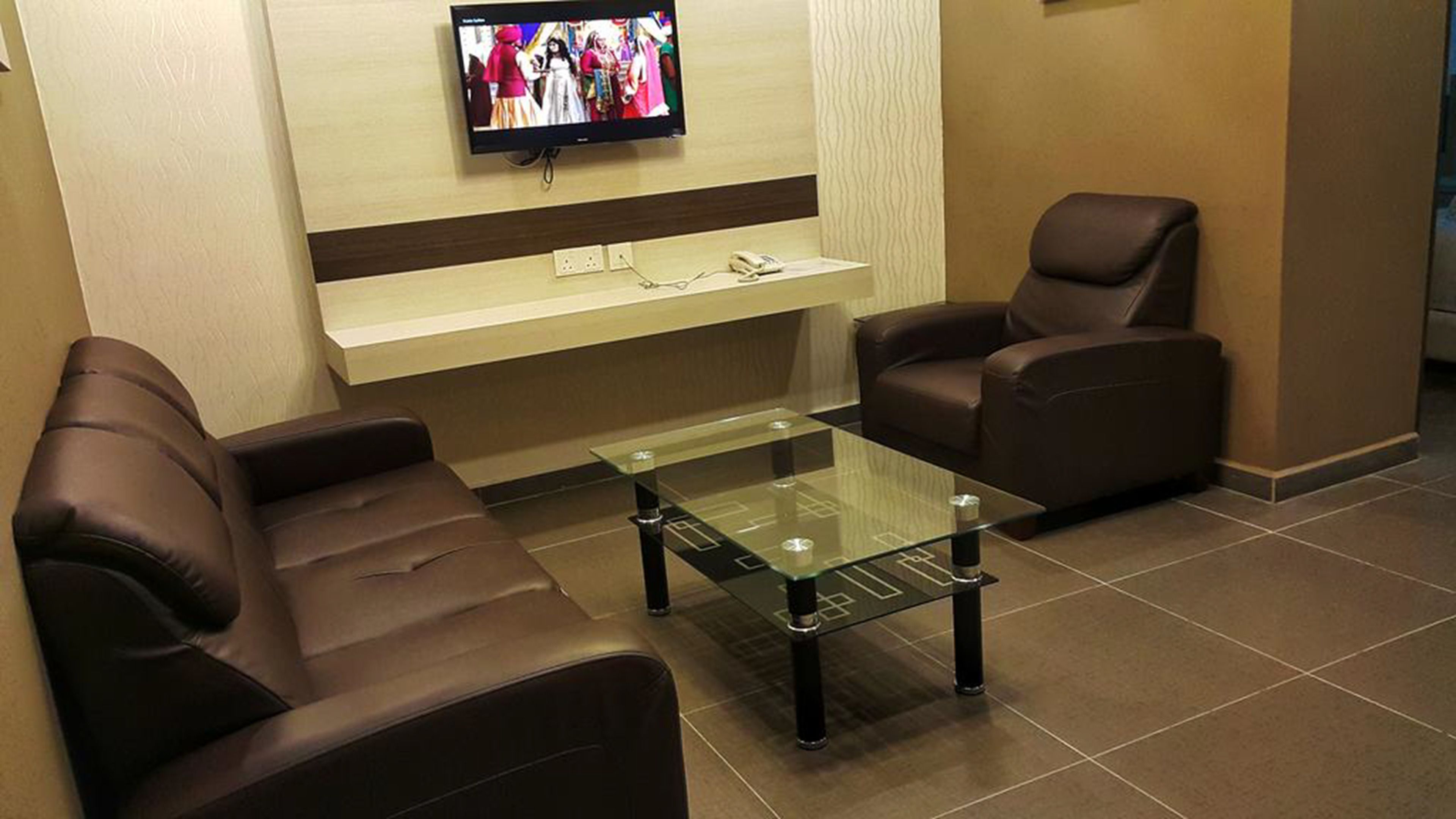 family suite | living room | led tv