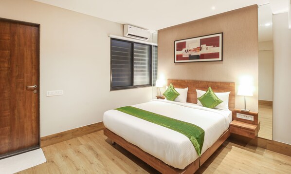 Deluxe Room | Desk, soundproofing, iron/ironing board, free WiFi - Treebo Elite Residency - 2 Kms From Railway Station (Belagavi)