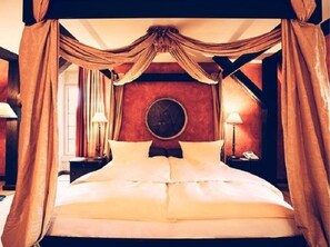 In-room safe, desk, blackout curtains, travel cot