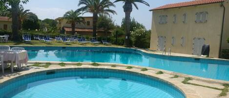 Seasonal outdoor pool