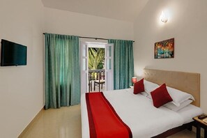 1 bedroom, premium bedding, blackout drapes, iron/ironing board - Santiago Beach Resort (Baga)