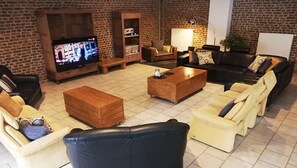 Khu tiếp khách ở sảnh