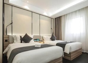 Desk, blackout curtains, soundproofing, iron/ironing board - Xana Lite Hotelle Shunyi (Shunyi)