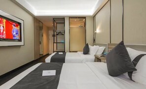 Escritorio, cortinas opacas, sistema de insonorización