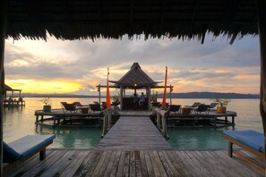 Lounge - Raja Ampat Dive Lodge (Mansuar Island)