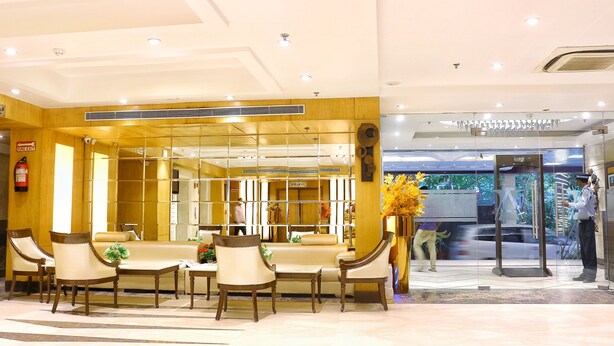 Lobby - Hotel Surya Grand (New Delhi)
