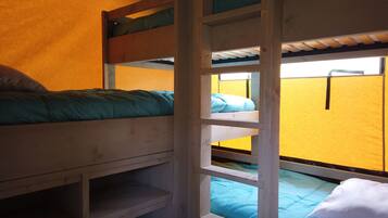 Tent (Cozy) | Babybedden (toeslag), wifi (toeslag)