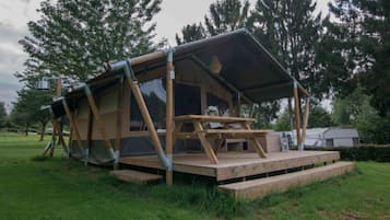 Tente, plusieurs lits, vue montagne (Compacte + Duo) | Terrasse/Patio