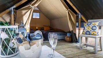 Tent, Multiple Beds, Mountain View (Compacte + Duo) | Living area