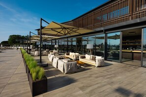 Poolbar