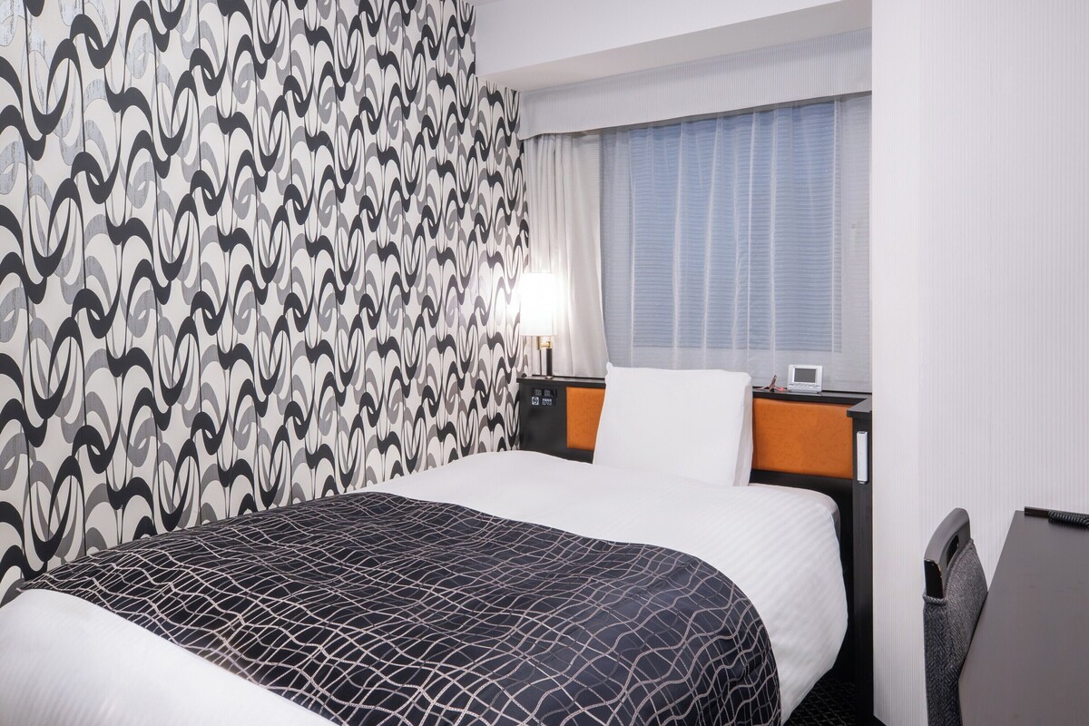 Habitación individual, no fumadores (for 1 adult) | Edredones de plumas, escritorio, wifi gratis y ropa de cama