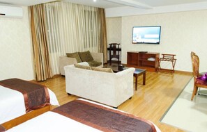 Deluxe Business Room | Desk, blackout drapes, soundproofing, rollaway beds - Jintang Hotel Guangzhou (Guangzhou)