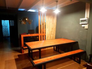 Lobby sitting area - We Bangkok at Metro Park - Hostel (Bangkok)